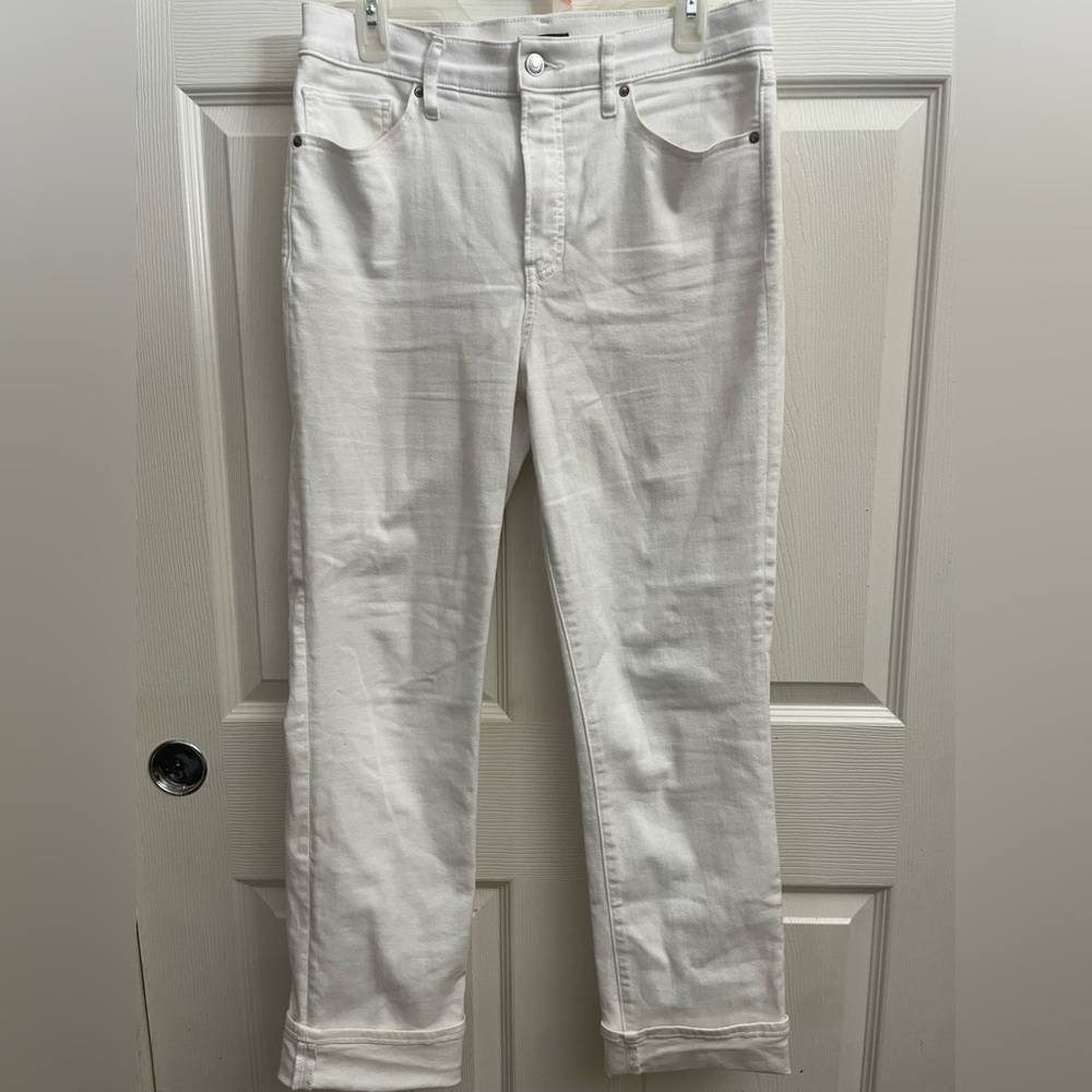 Express Women’s 90s Slim Hyper Stretch Fit Jeans in White